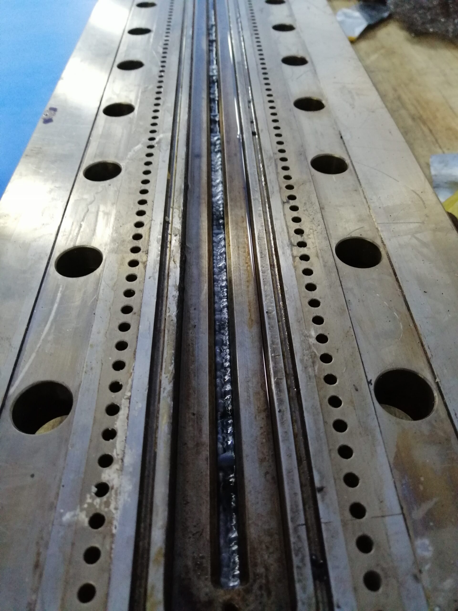 Recuperación y destapado de bloques de inyección